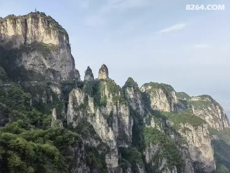 1792650318691 - 徒步登山 穿越攀岩 雪山步道 户外路线 在野 去没有天花板的地方
