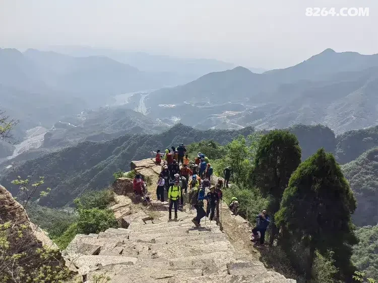 1792650326414 - 徒步登山 穿越攀岩 雪山步道 户外路线 在野 去没有天花板的地方