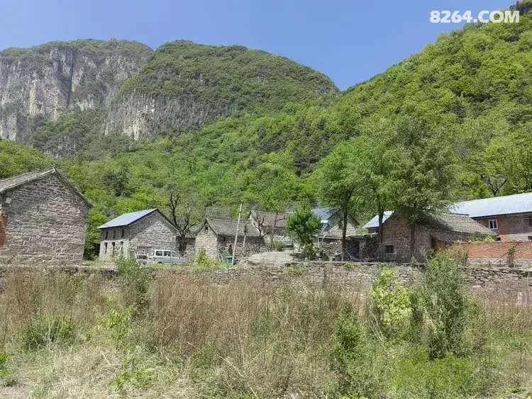 1792650328871 - 徒步登山 穿越攀岩 雪山步道 户外路线 在野 去没有天花板的地方
