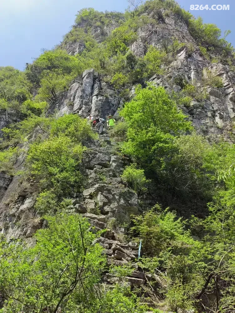 1792650331994 - 徒步登山 穿越攀岩 雪山步道 户外路线 在野 去没有天花板的地方