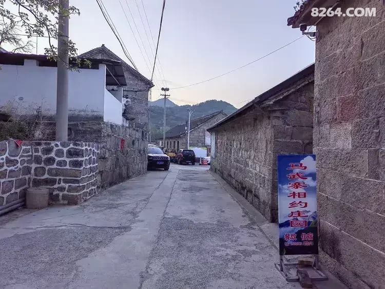 1792650338424 - 徒步登山 穿越攀岩 雪山步道 户外路线 在野 去没有天花板的地方