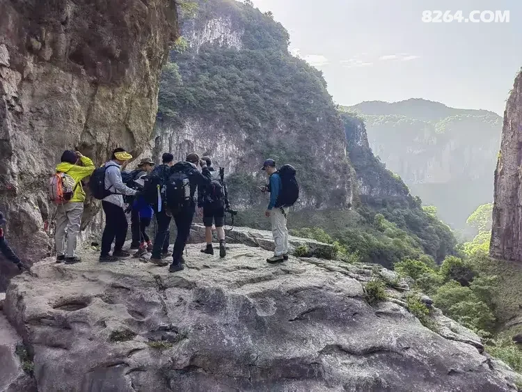 1792650339624 - 徒步登山 穿越攀岩 雪山步道 户外路线 在野 去没有天花板的地方