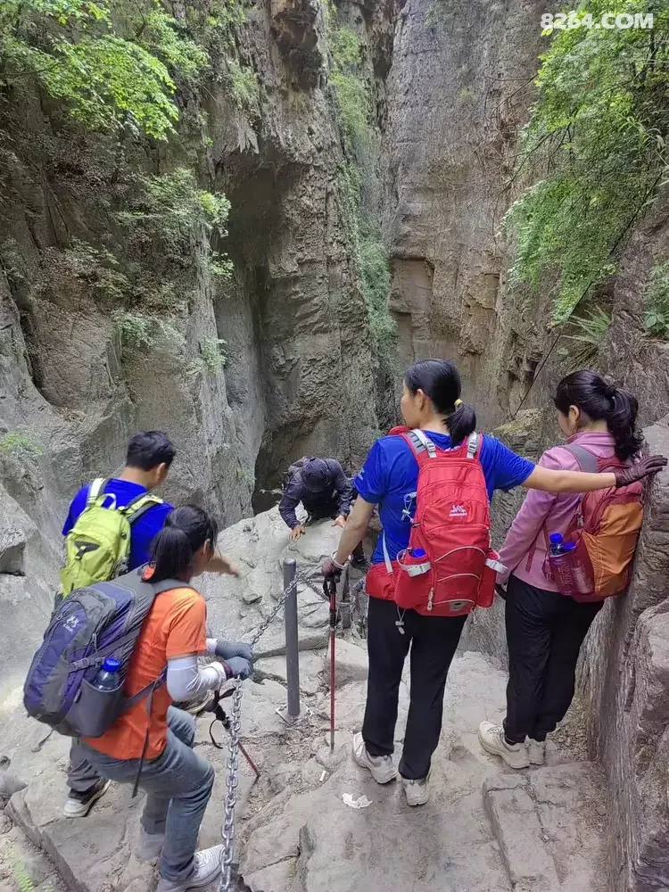 1792650341792 - 徒步登山 穿越攀岩 雪山步道 户外路线 在野 去没有天花板的地方