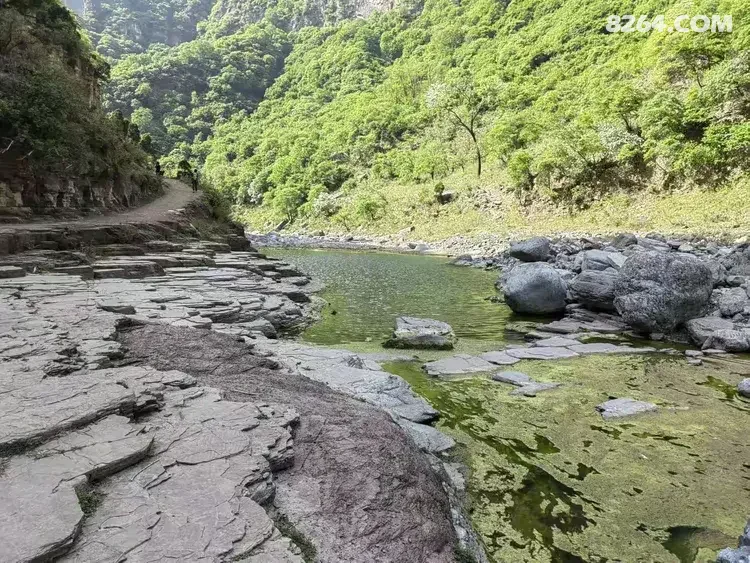 1792650343954 - 徒步登山 穿越攀岩 雪山步道 户外路线 在野 去没有天花板的地方