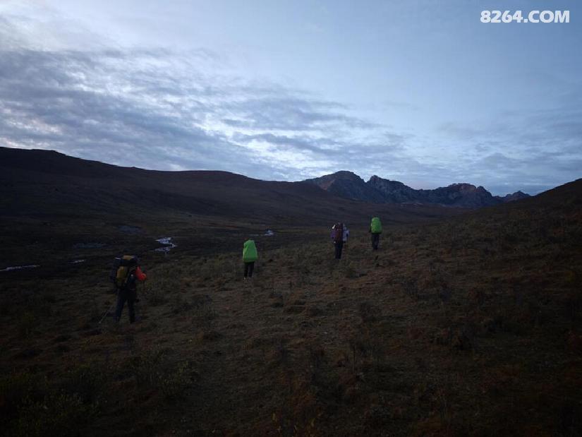 1792991964808 - 徒步登山 穿越攀岩 雪山步道 户外路线 在野 去没有天花板的地方