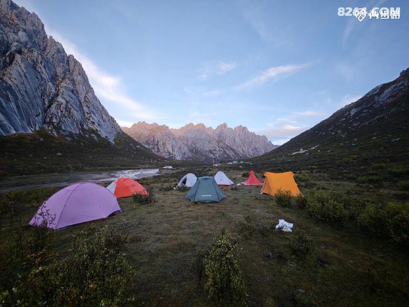 1792991989130 - 徒步登山 穿越攀岩 雪山步道 户外路线 在野 去没有天花板的地方