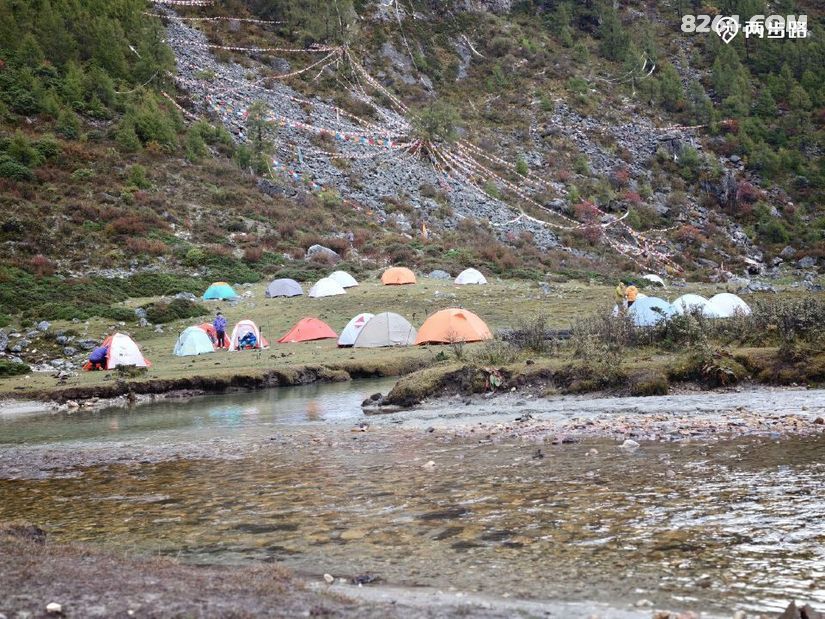 1793071066756 - 徒步登山 穿越攀岩 雪山步道 户外路线 在野 去没有天花板的地方
