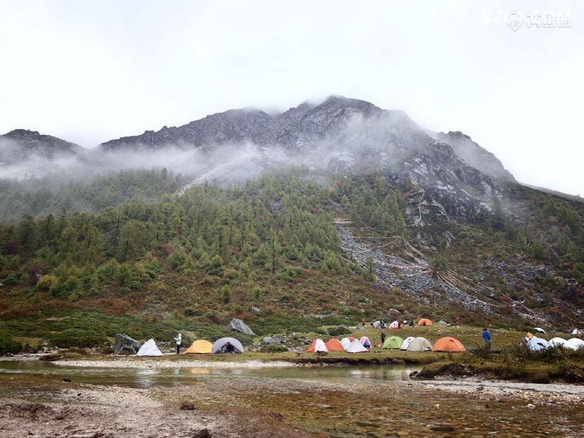 1793071067501 - 徒步登山 穿越攀岩 雪山步道 户外路线 在野 去没有天花板的地方